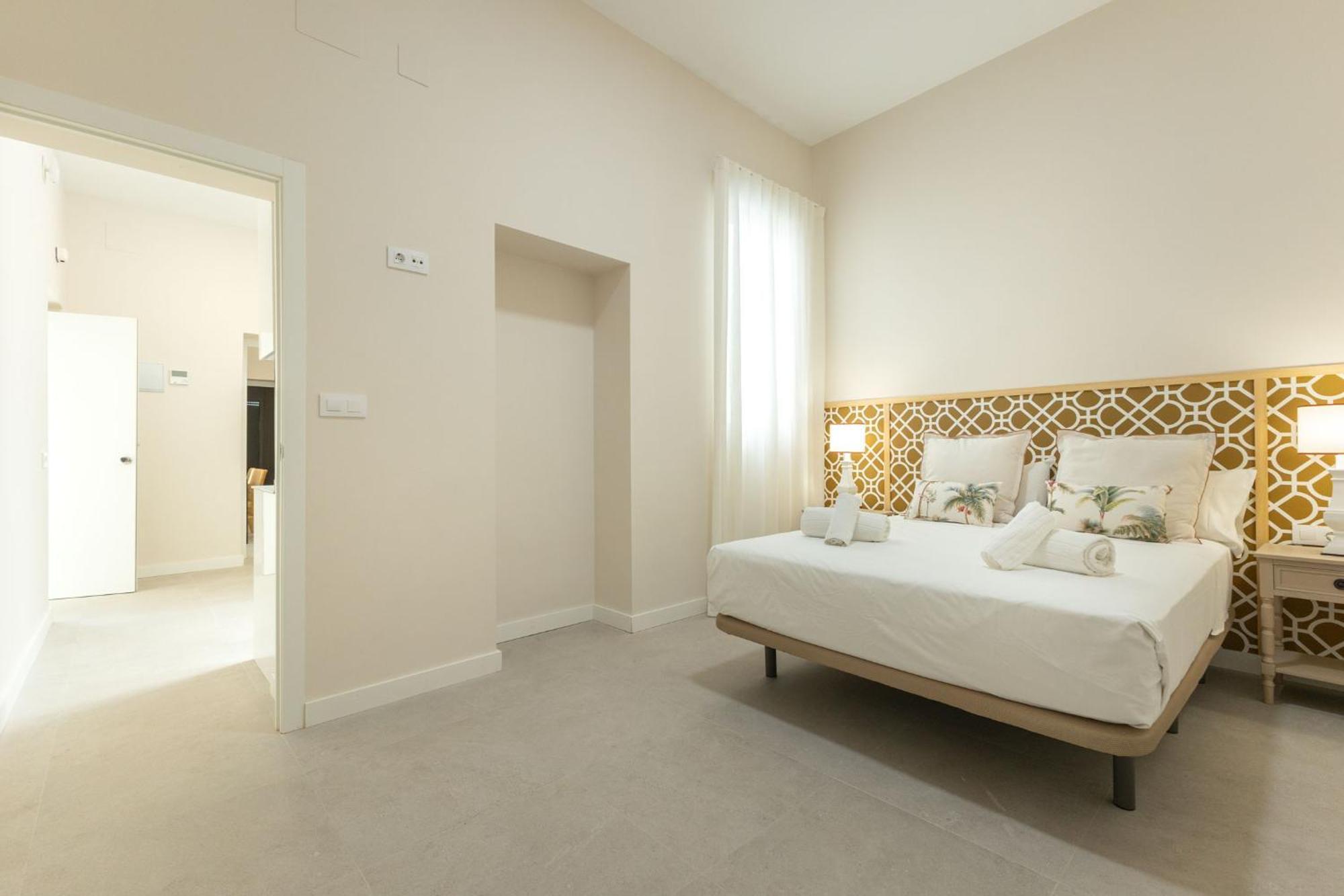 Rt41 Triana Deluxe Daire Sevilla Oda fotoğraf
