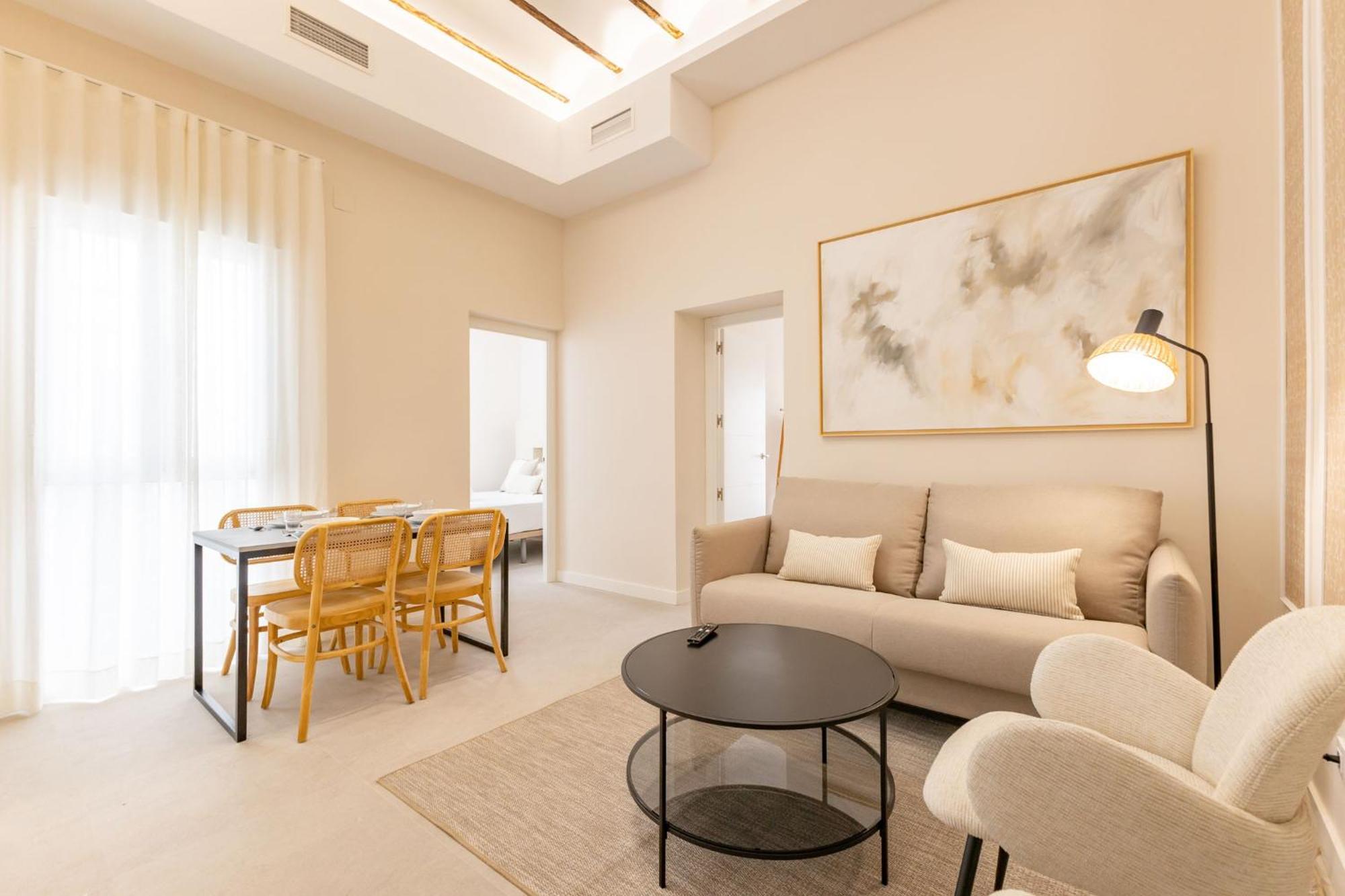 Rt41 Triana Deluxe Daire Sevilla Oda fotoğraf
